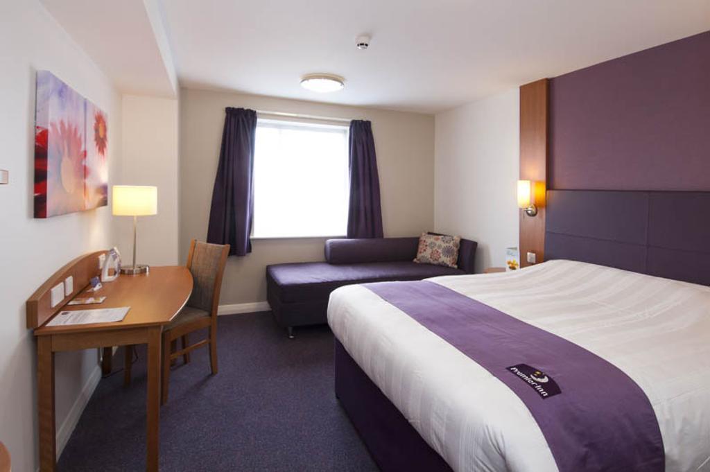 Premier Inn Glasgow Airport 페이즐리 객실 사진